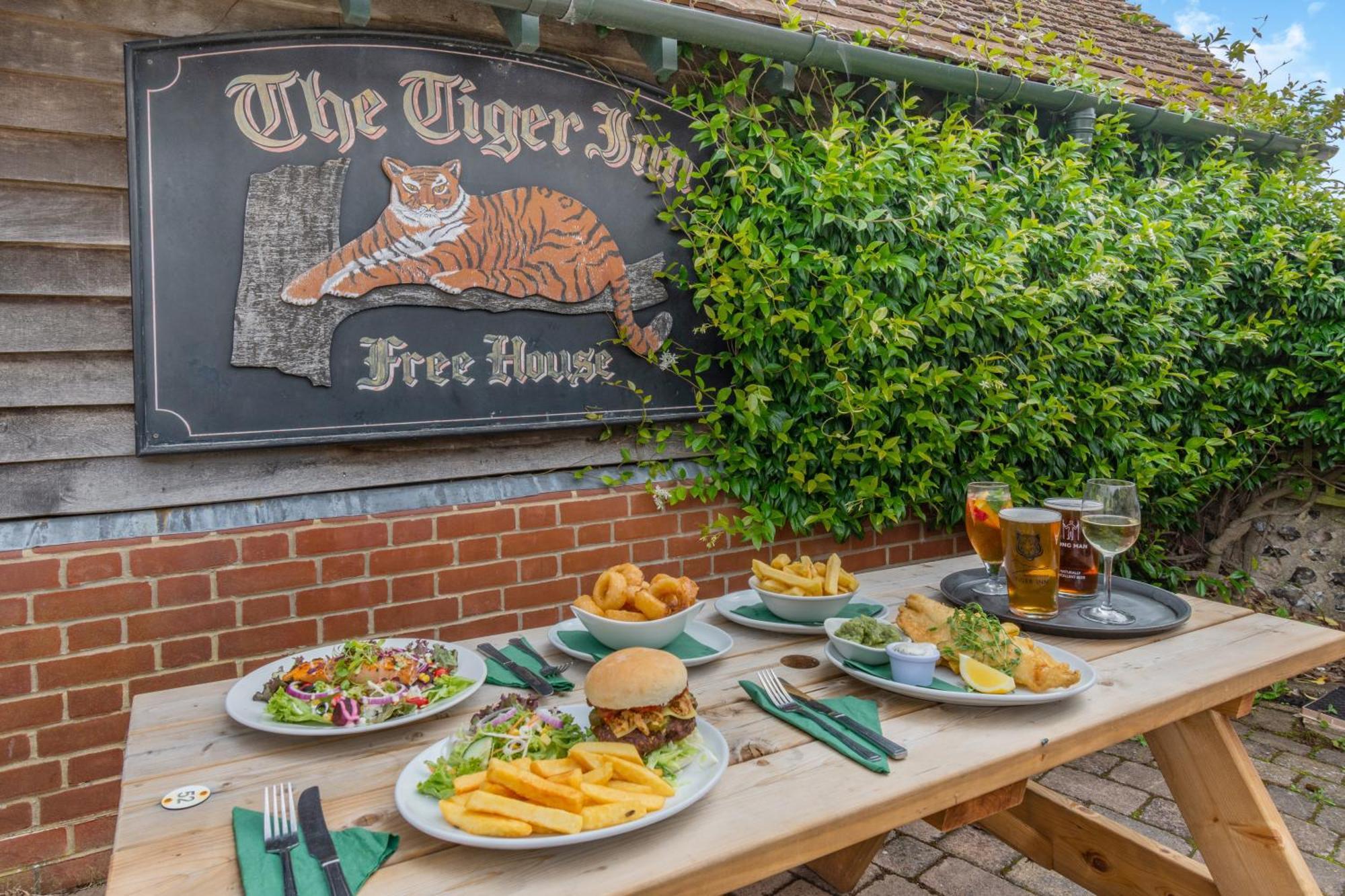 Tiger Inn - Catherine Eastdean Exteriér fotografie